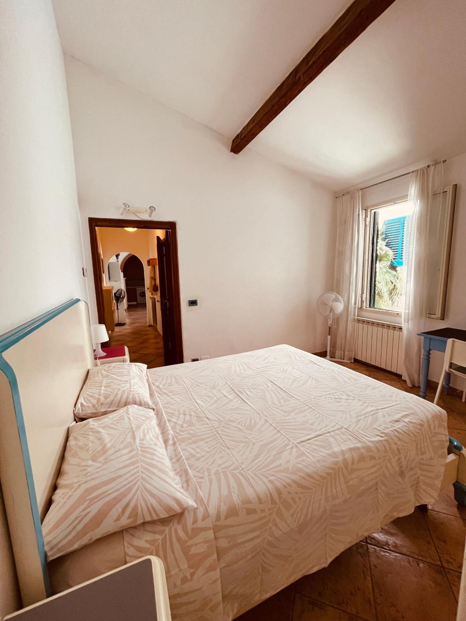 Eremomarino Apartment Ливорно Экстерьер фото